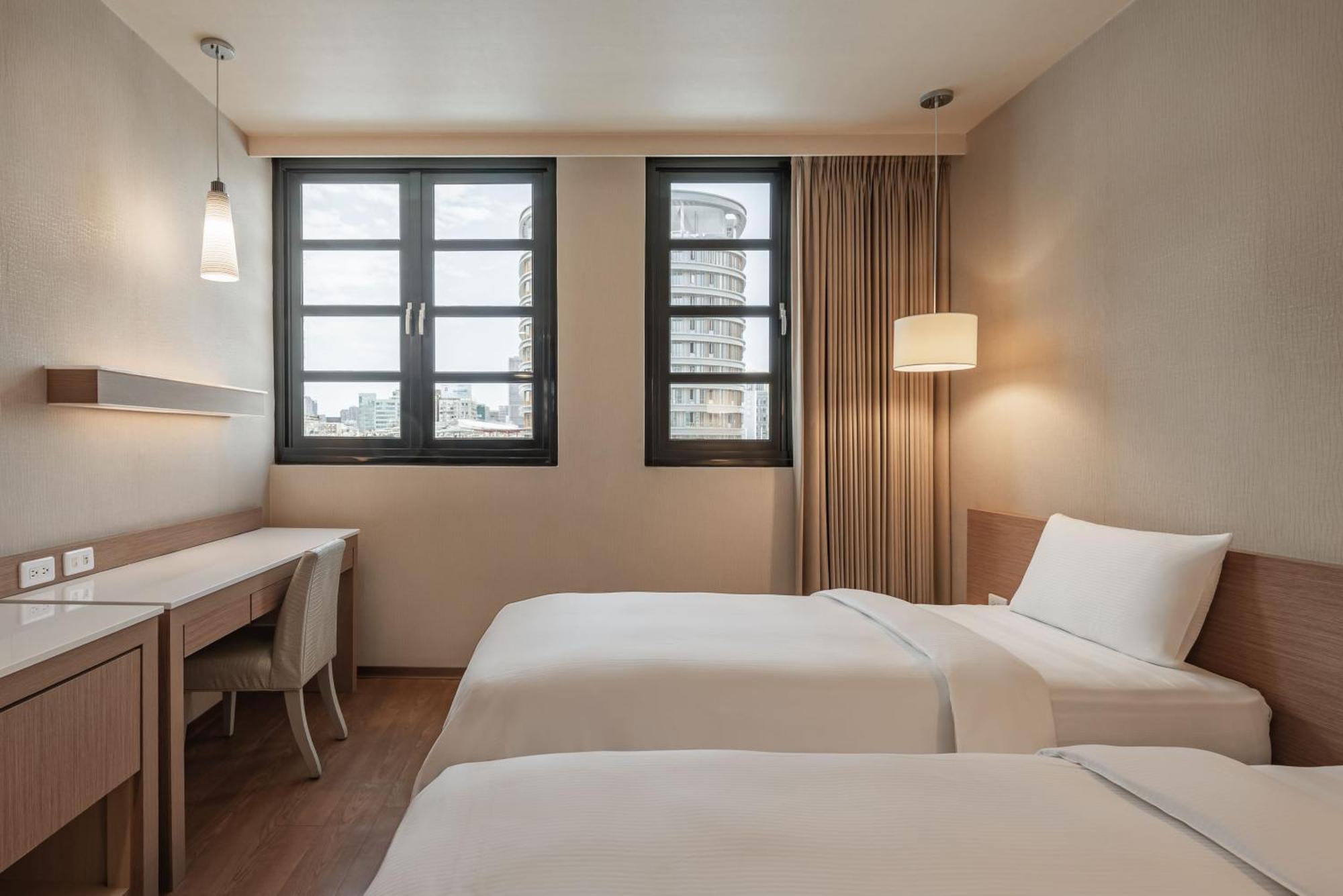 Kindness Hotel - Kaohsiung Main Station Phòng bức ảnh