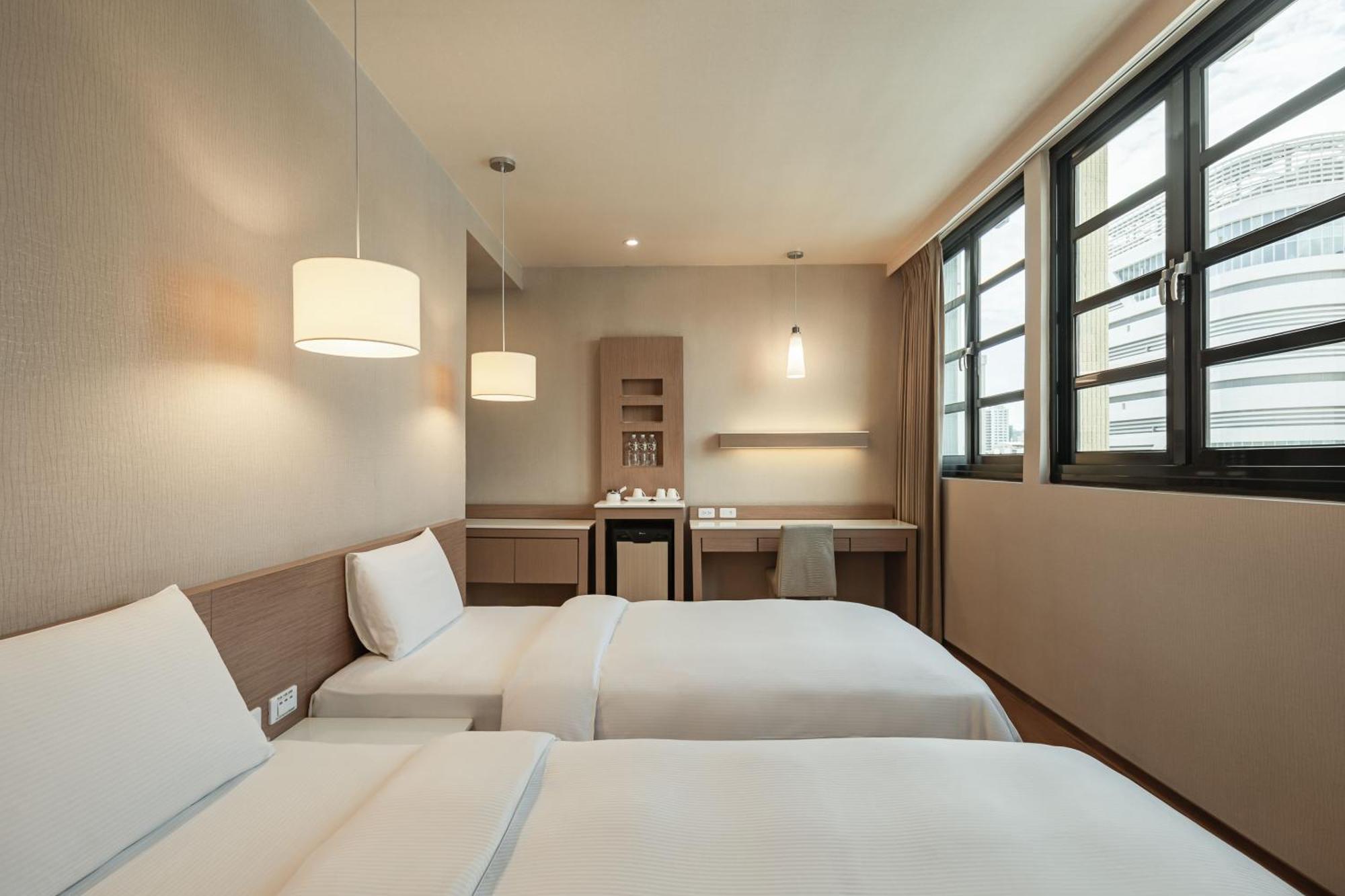Kindness Hotel - Kaohsiung Main Station Phòng bức ảnh