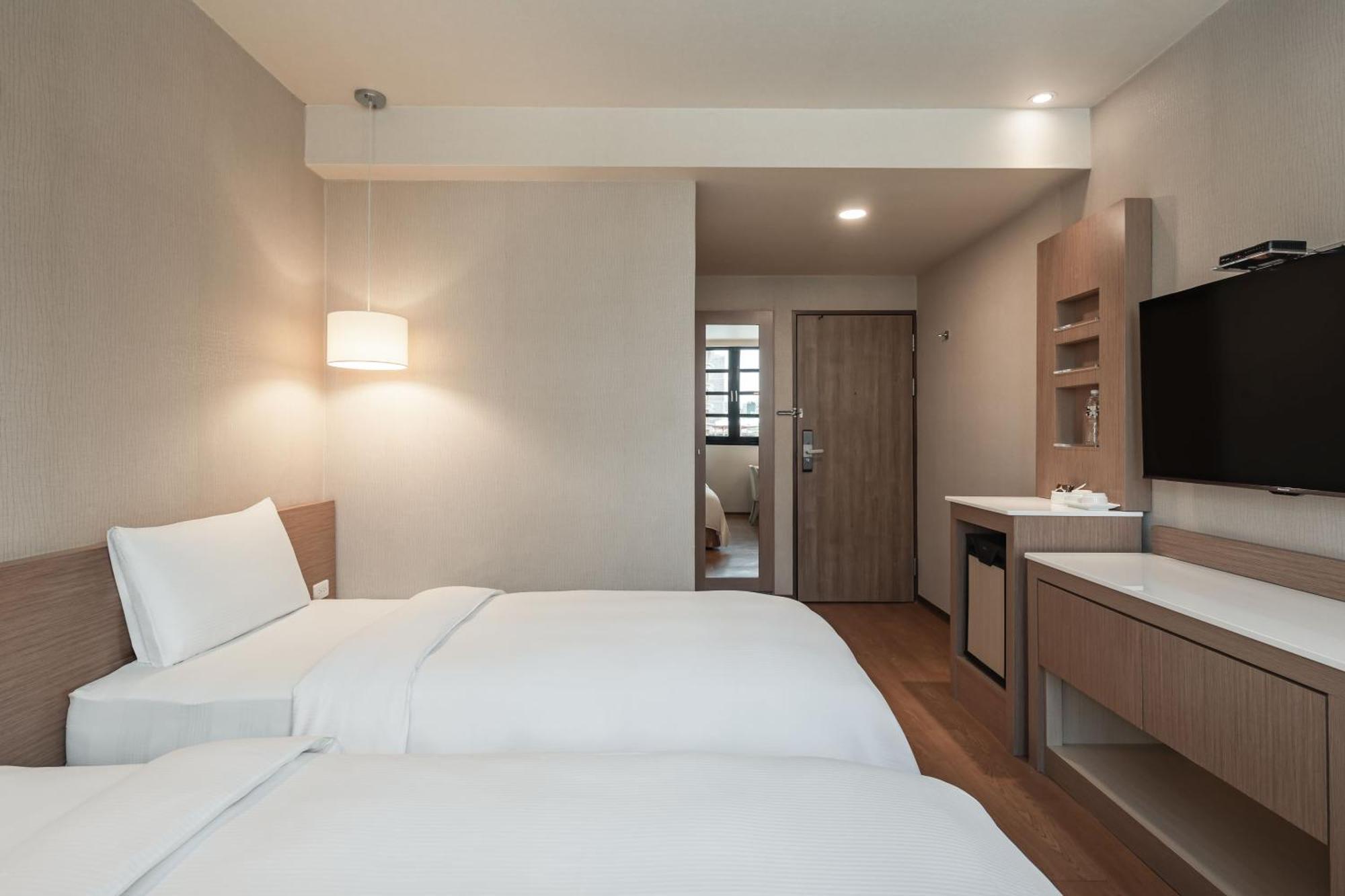 Kindness Hotel - Kaohsiung Main Station Phòng bức ảnh