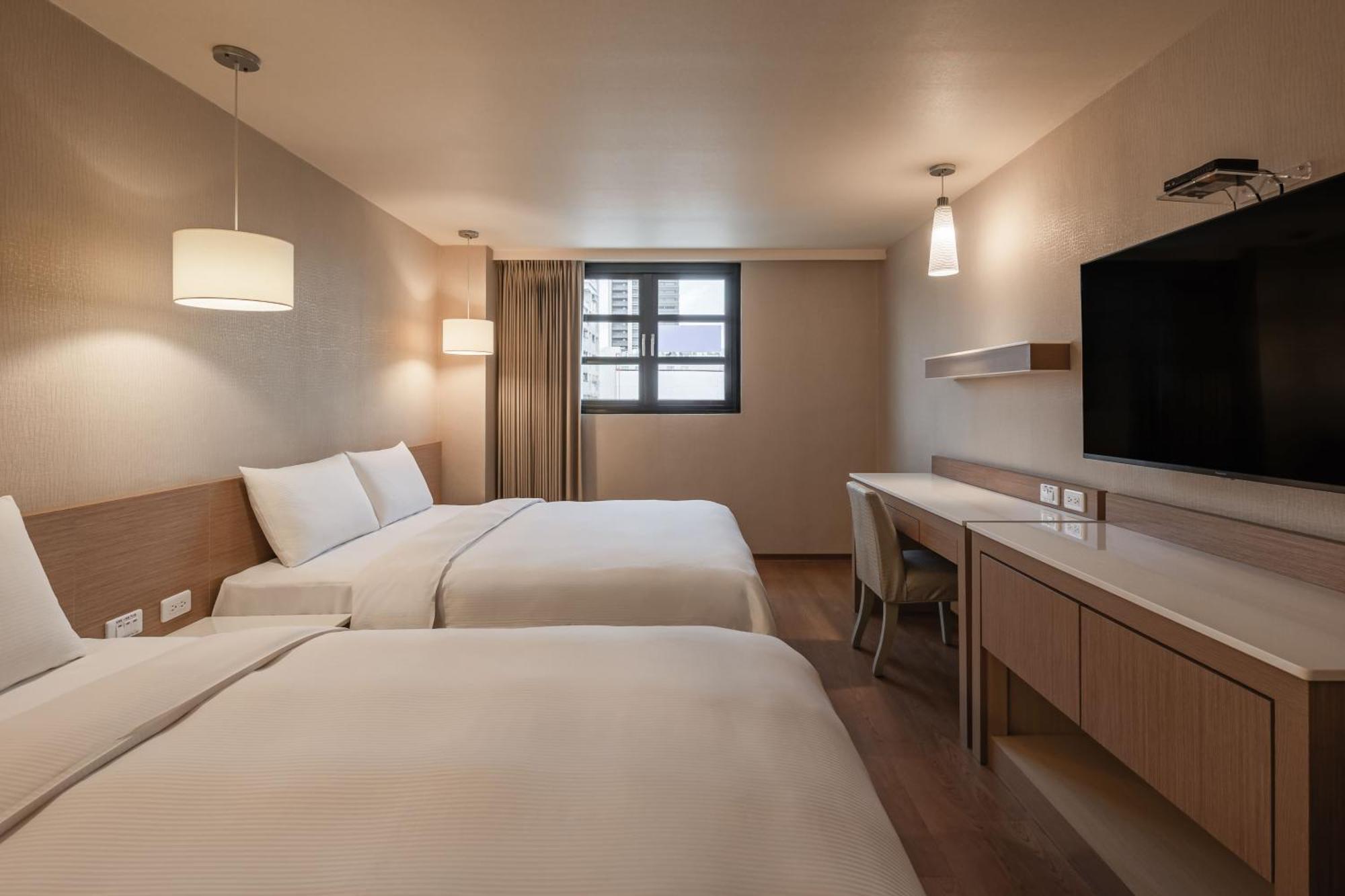 Kindness Hotel - Kaohsiung Main Station Phòng bức ảnh