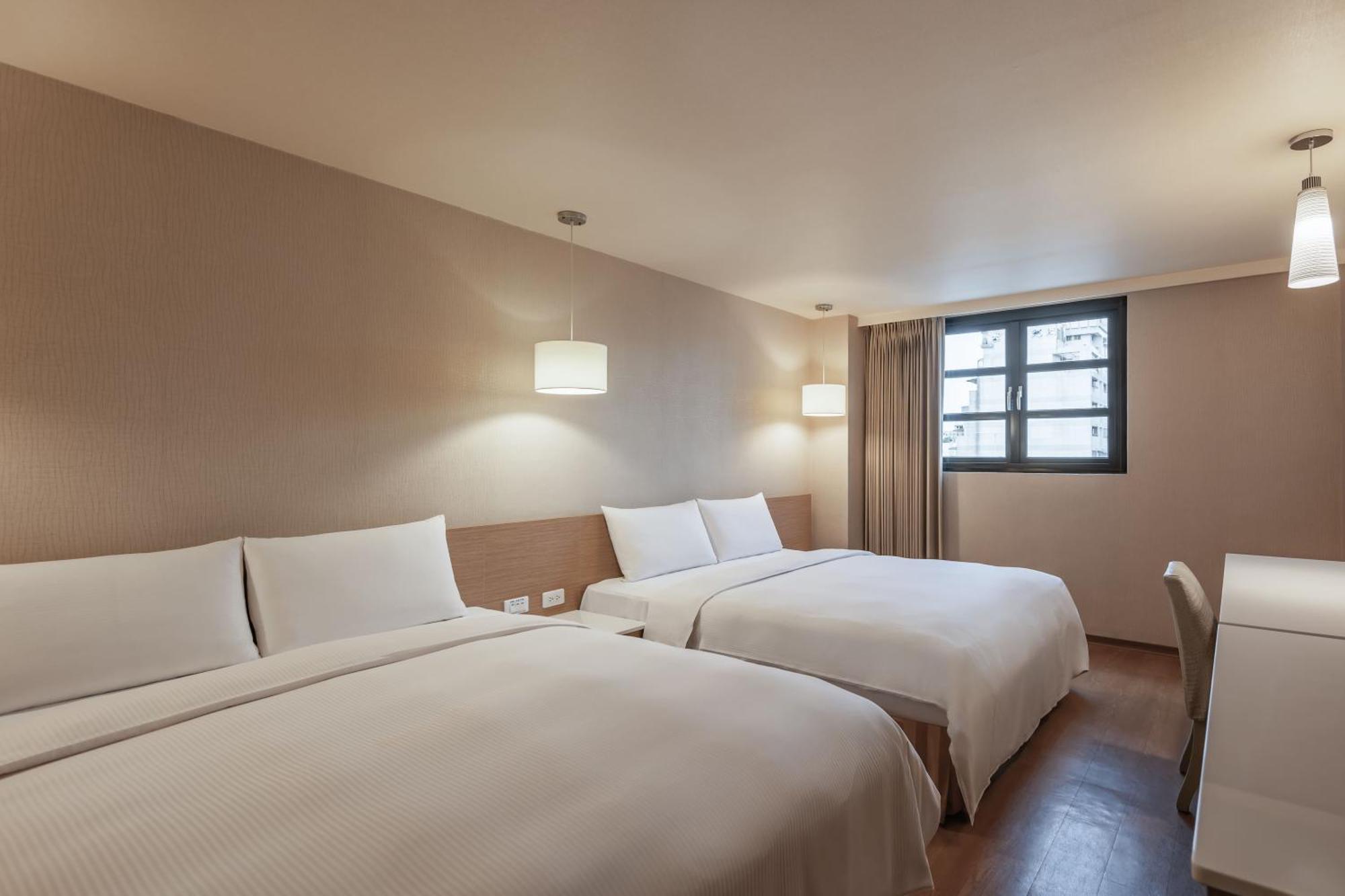Kindness Hotel - Kaohsiung Main Station Phòng bức ảnh