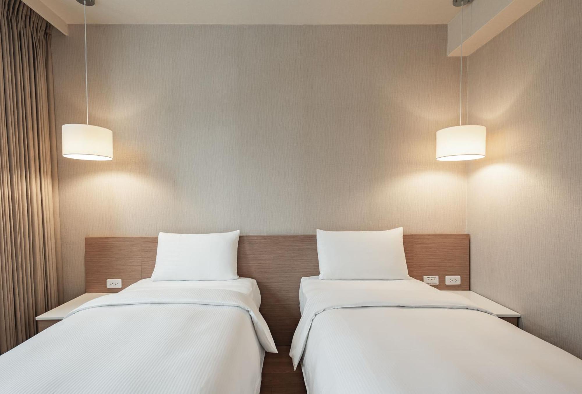 Kindness Hotel - Kaohsiung Main Station Phòng bức ảnh