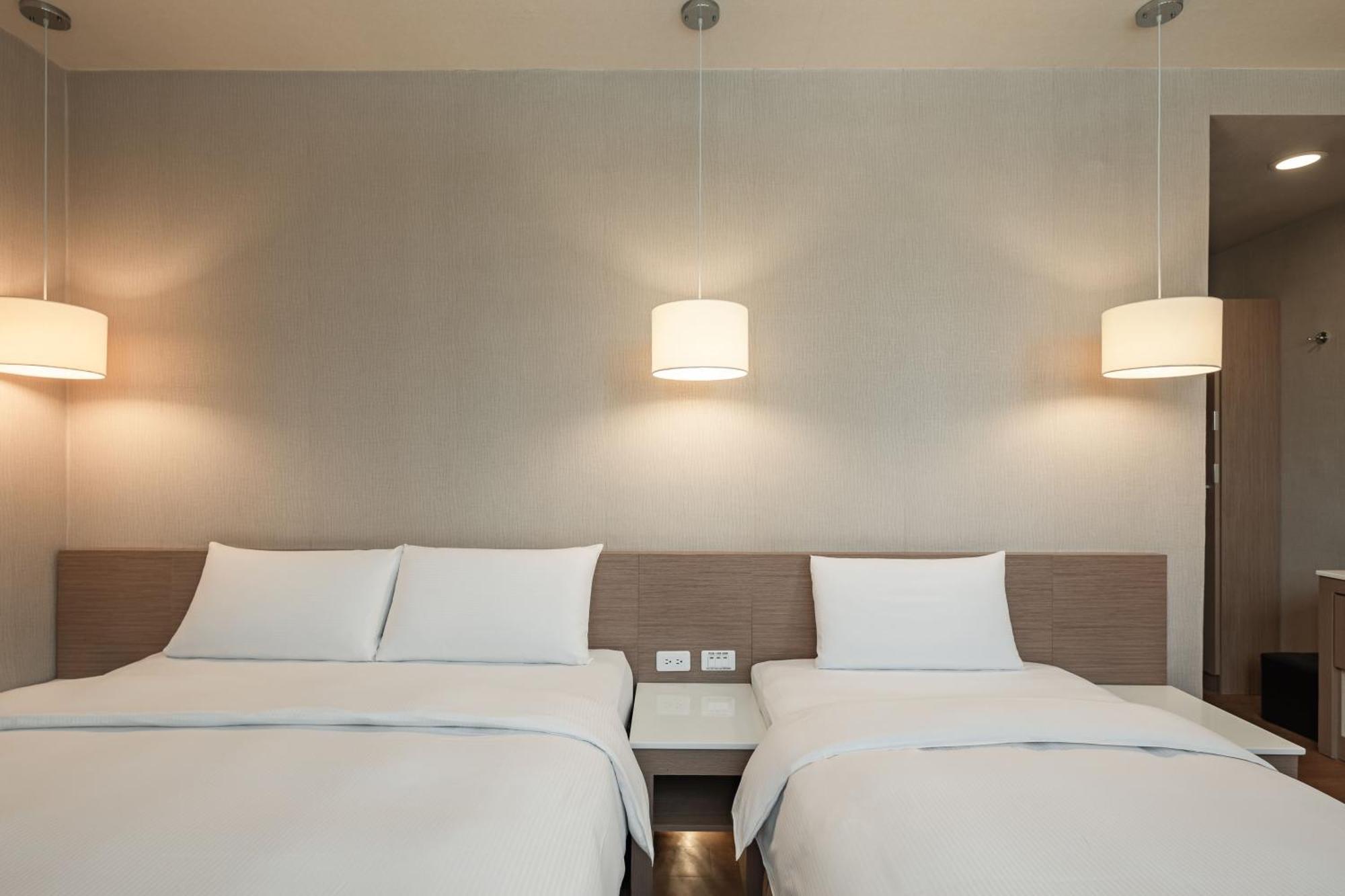 Kindness Hotel - Kaohsiung Main Station Phòng bức ảnh
