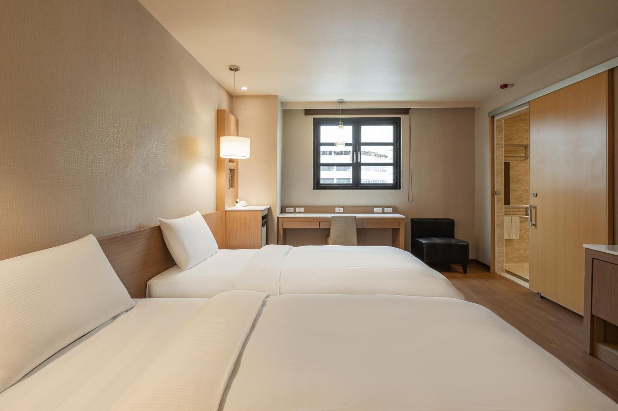 Kindness Hotel - Kaohsiung Main Station Phòng bức ảnh