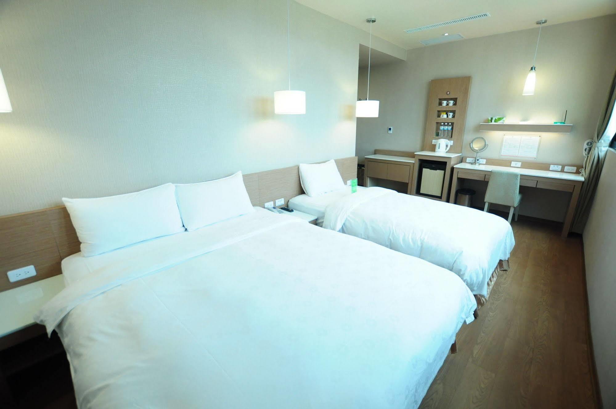 Kindness Hotel - Kaohsiung Main Station Ngoại thất bức ảnh